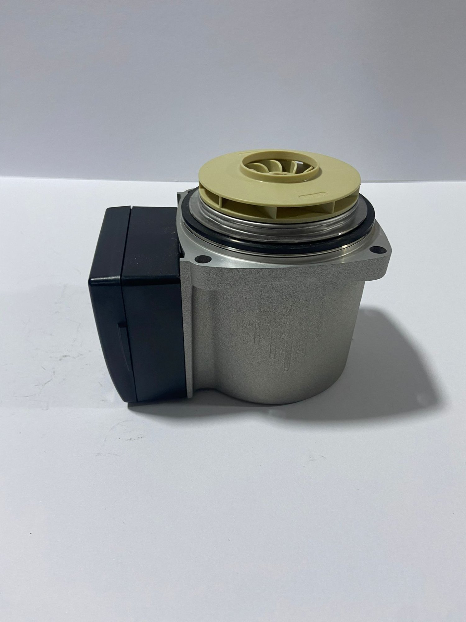 DemirDöküm Nepto Sirkülasyon Pompası FG81